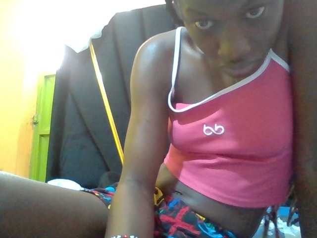 Sexyafricanah001 live cam on BongaCams