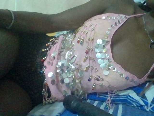 Sexyafricanah001 live cam on BongaCams