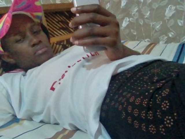 Sexyafricanah001 live cam on BongaCams
