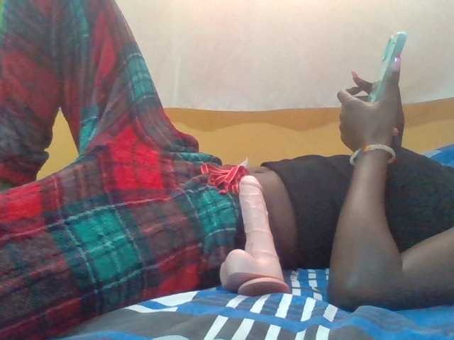 Sexyafricanah001 live cam on BongaCams