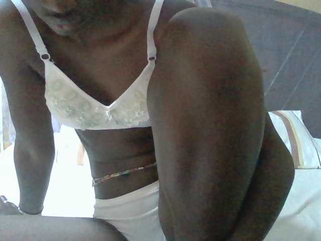 Sexyafricanah001 live cam on BongaCams