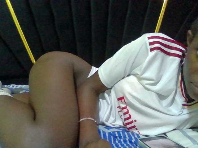 Sexyafricanah001 live cam on BongaCams