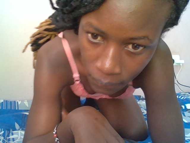 Sexyafricanah001 live cam on BongaCams