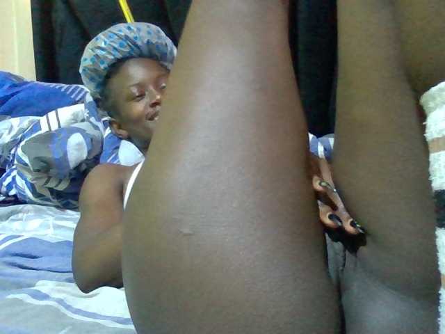 Sexyafricanah001 live cam on BongaCams