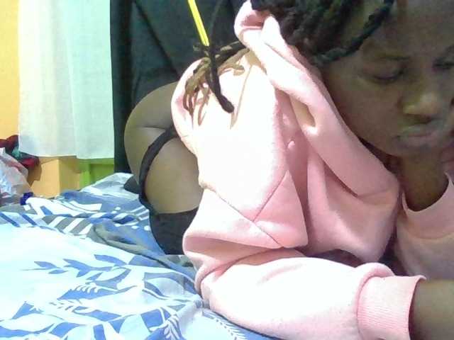 Sexyafricanah001 live cam on BongaCams