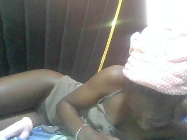 Sexyafricanah001 live cam on BongaCams