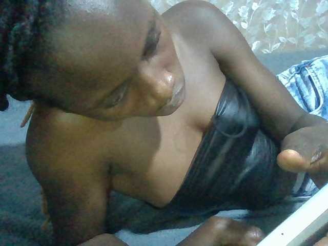 Sexyafricanah001 live cam on BongaCams