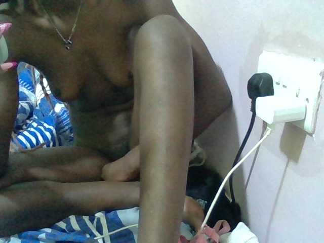 Sexyafricanah001 live cam on BongaCams