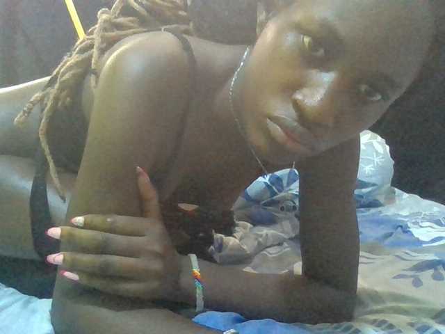 Sexyafricanah001 live cam on BongaCams