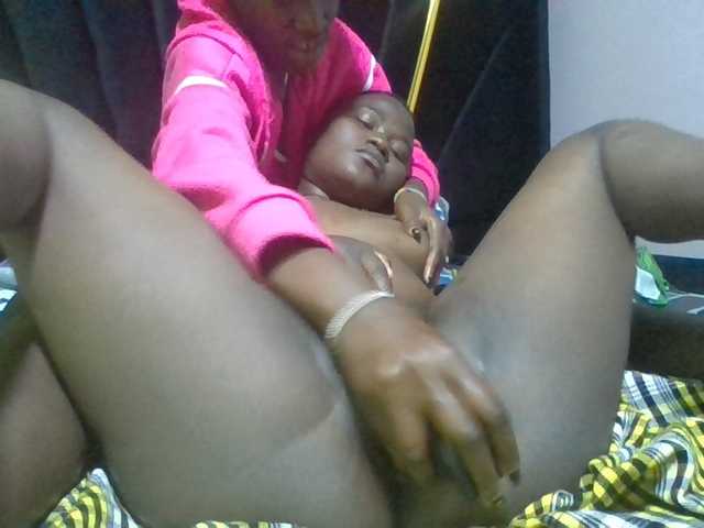 Sexyafricanah001 live cam on BongaCams