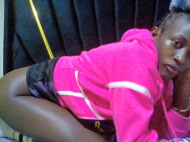 Sexyafricanah001 live cam on BongaCams