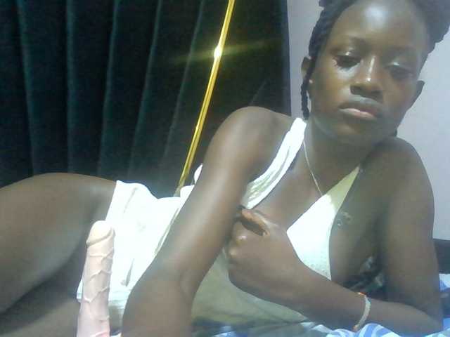 Sexyafricanah001 live cam on BongaCams