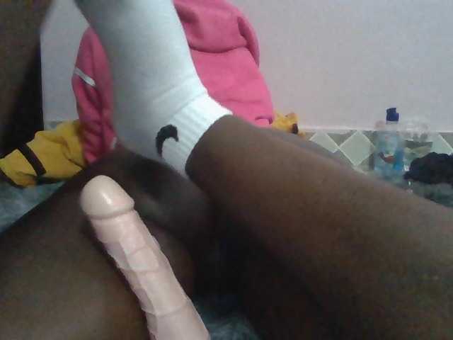 Sexyafricanah001 live cam on BongaCams