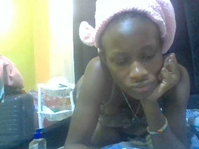 Sexyafricanah001 live cam on BongaCams