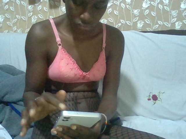 Sexyafricanah001 live cam on BongaCams
