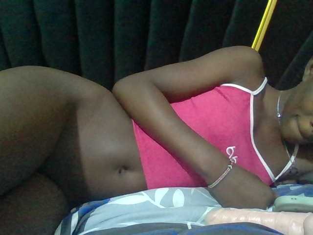 Sexyafricanah001 live cam on BongaCams
