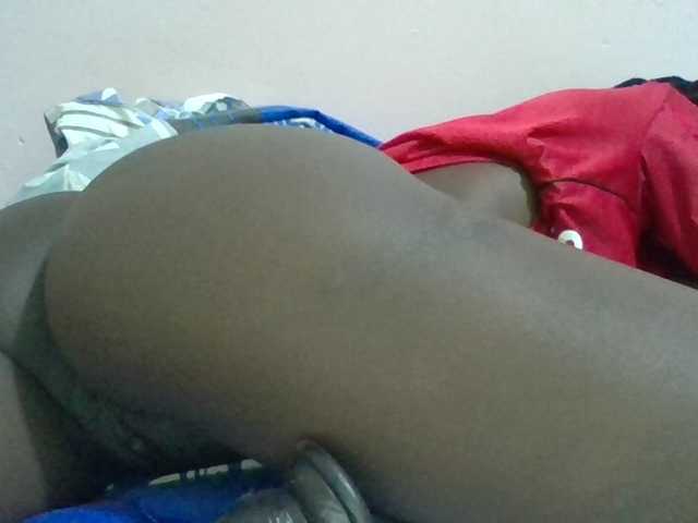 Sexyafricanah001 live cam on BongaCams