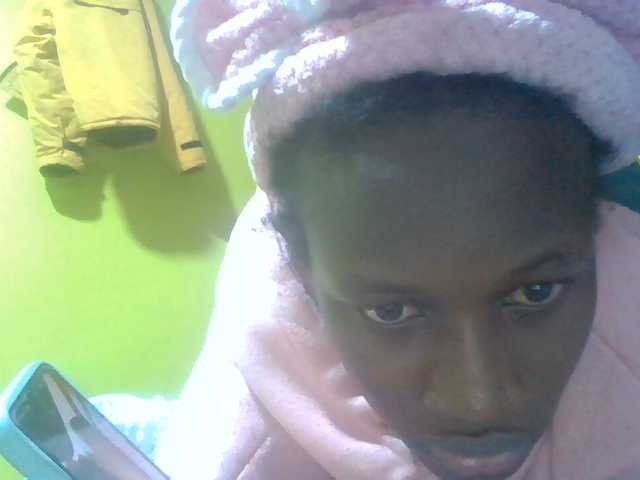 Sexyafricanah001 live cam on BongaCams