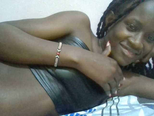 Sexyafricanah001 live cam on BongaCams