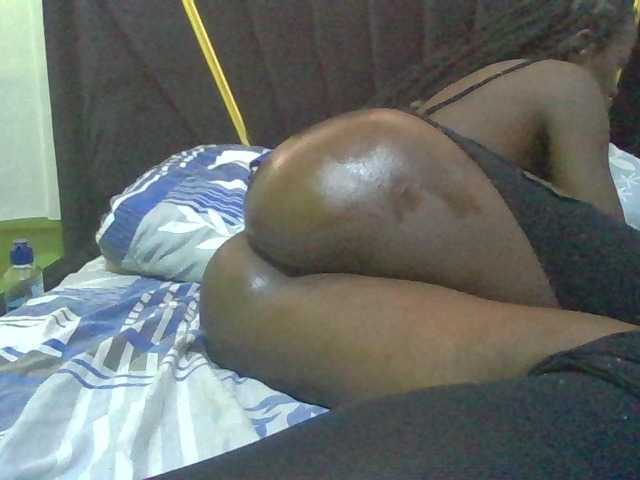 Sexyafricanah001 live cam on BongaCams