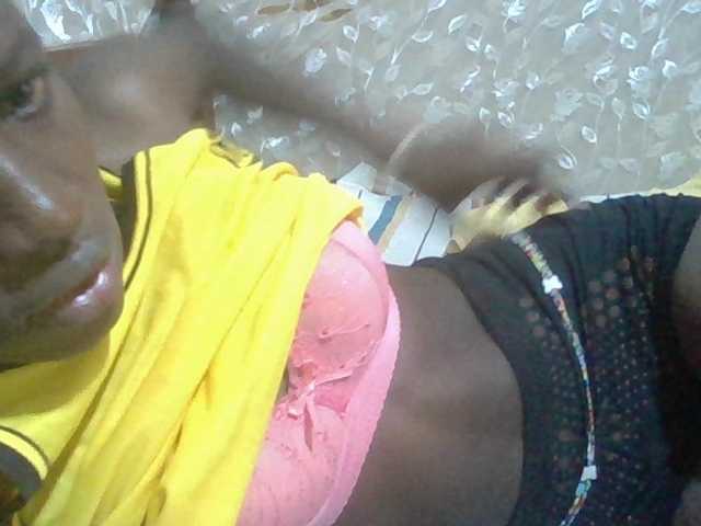 Sexyafricanah001 live cam on BongaCams
