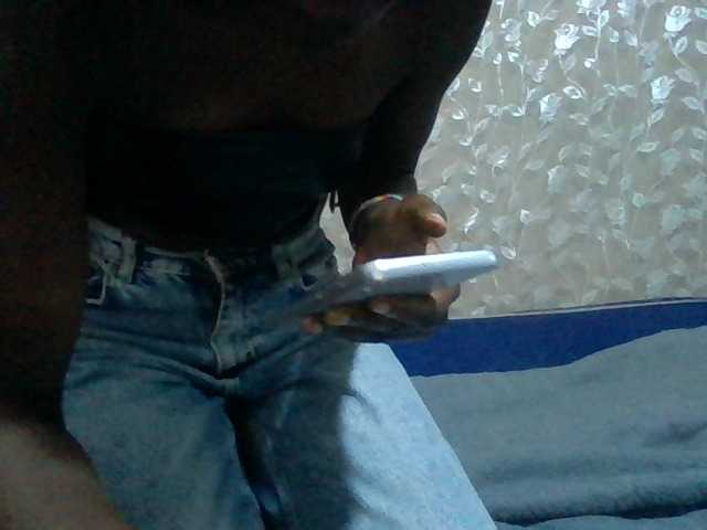Sexyafricanah001 live cam on BongaCams