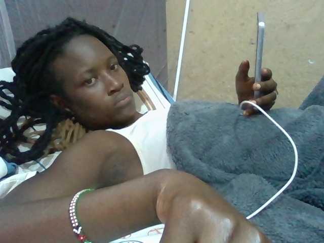 Sexyafricanah001 live cam on BongaCams