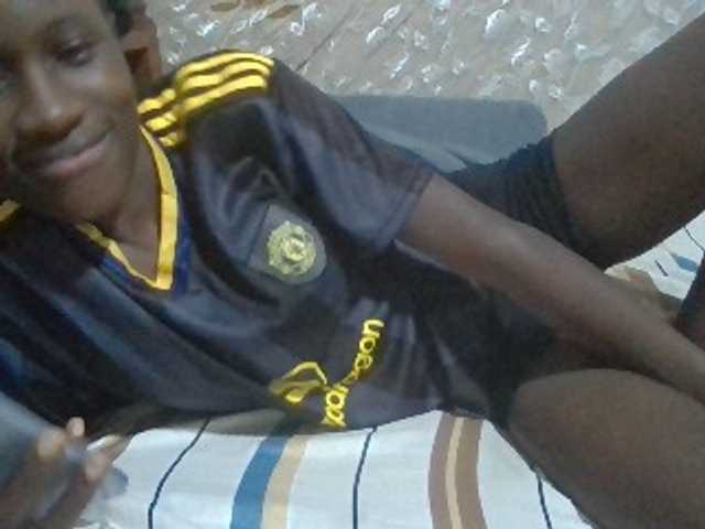 Sexyafricanah001 live cam on BongaCams