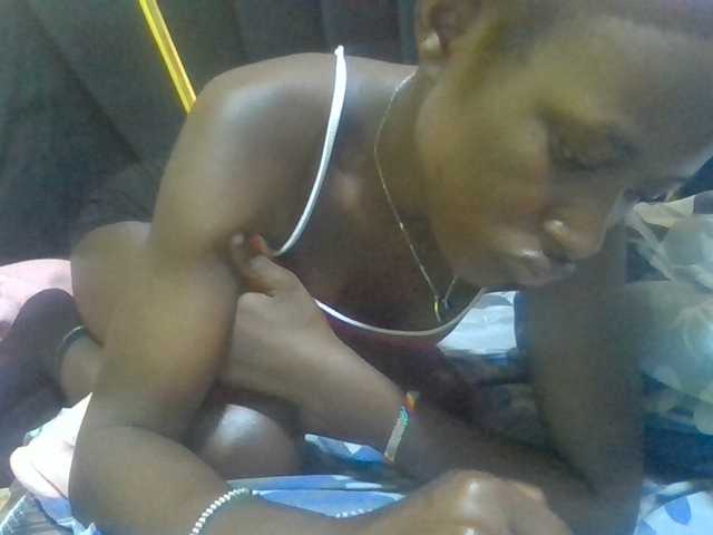 Sexyafricanah001 live cam on BongaCams