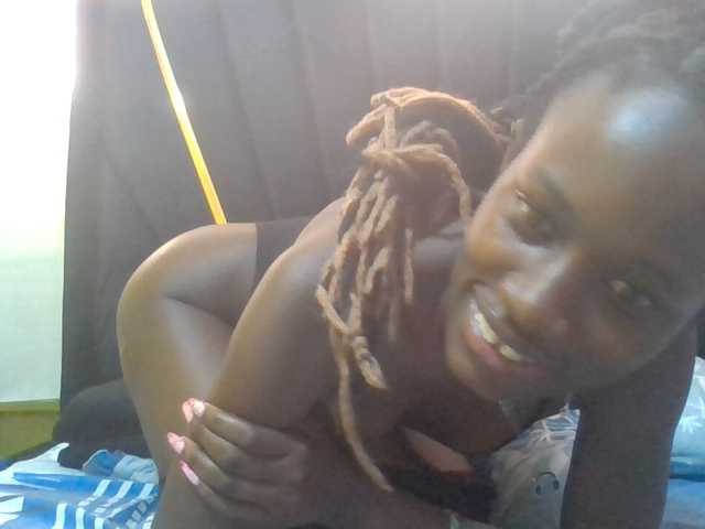 Sexyafricanah001 live cam on BongaCams
