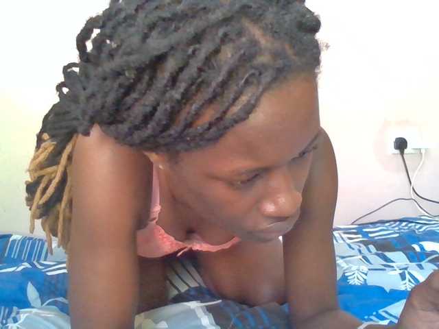 Sexyafricanah001 live cam on BongaCams