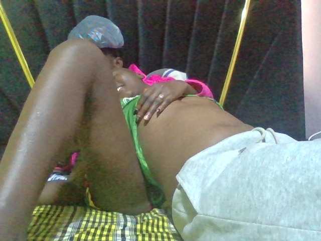 Sexyafricanah001 live cam on BongaCams