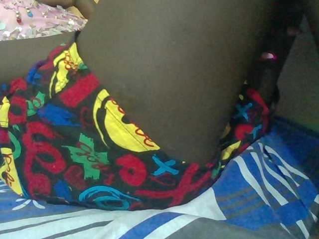 Sexyafricanah001 live webcam show