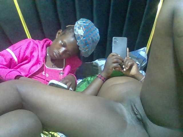 Sexyafricanah001 live cam on BongaCams