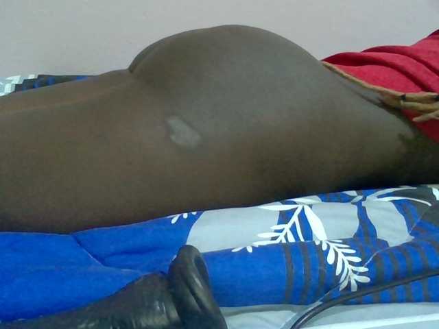Sexyafricanah001 live cam on BongaCams