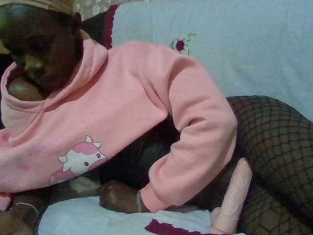 Sexyafricanah001 live cam on BongaCams