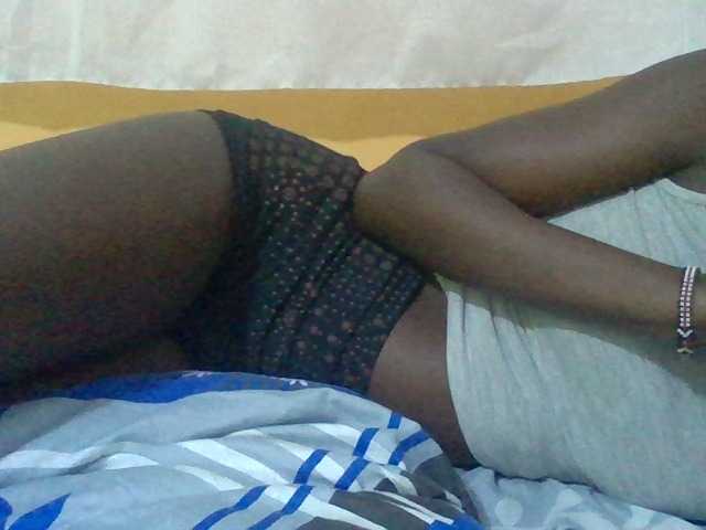 Sexyafricanah001 live webcam show