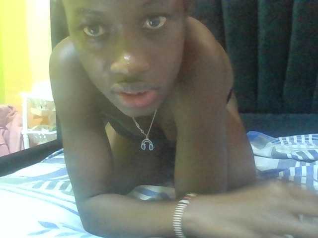 Sexyafricanah001 live cam on BongaCams