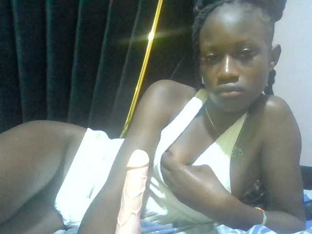 Sexyafricanah001 live cam on BongaCams