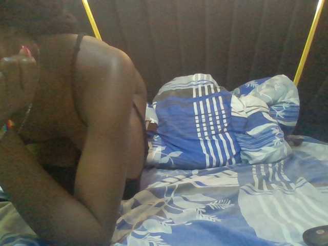Sexyafricanah001 live cam on BongaCams