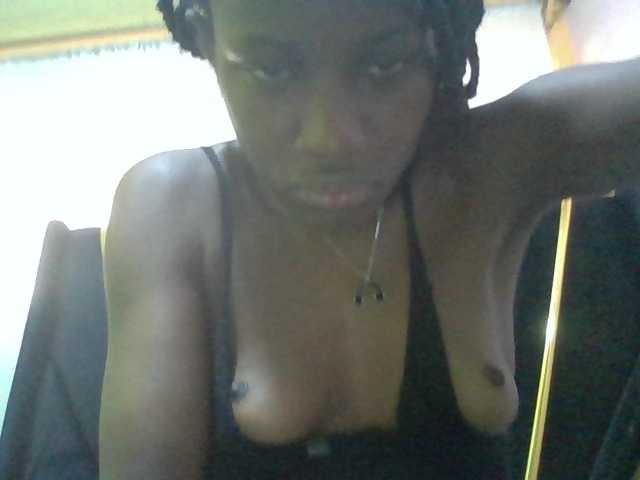 Sexyafricanah001 live cam on BongaCams