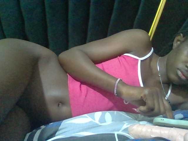 Sexyafricanah001 live cam on BongaCams
