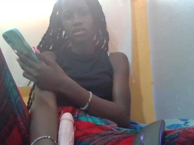 Sexyafricanah001 live cam on BongaCams