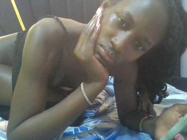 Sexyafricanah001 live cam on BongaCams