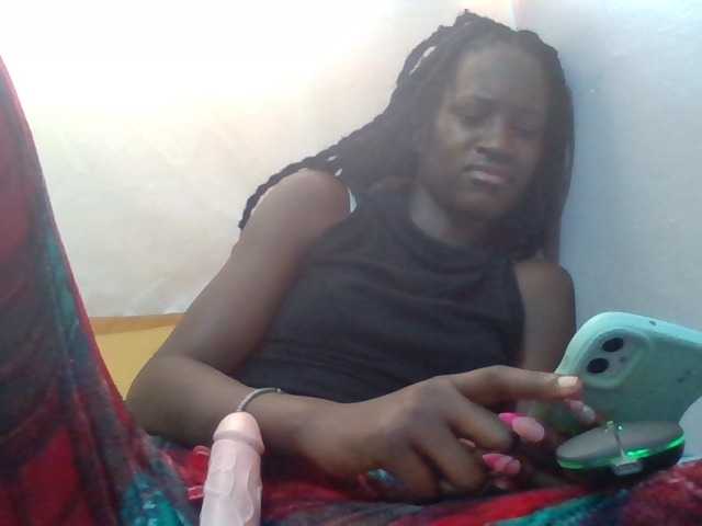 Sexyafricanah001 live cam on BongaCams
