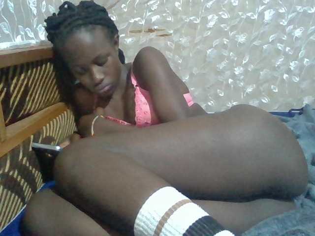 Sexyafricanah001 live cam on BongaCams