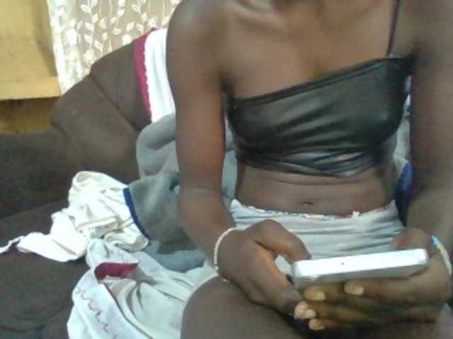 Sexyafricanah001 live cam on BongaCams
