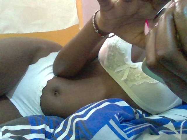 Sexyafricanah001 live webcam show