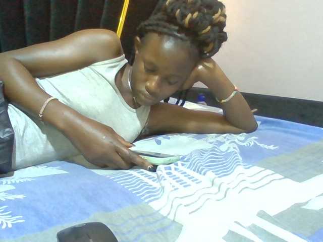Sexyafricanah001 live cam on BongaCams