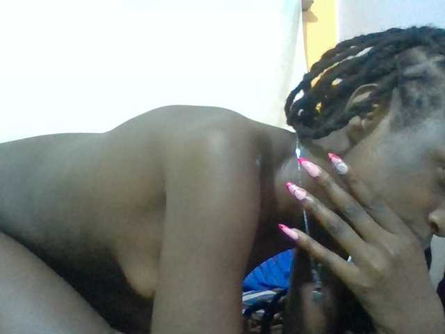 Sexyafricanah001 live cam on BongaCams
